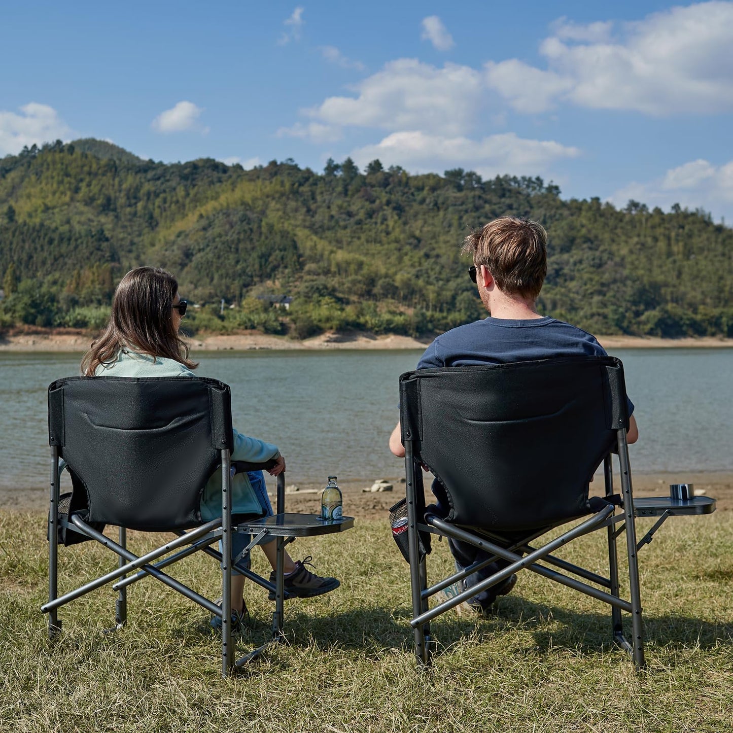 Oversized Aluminum Camping Chair with Side Table and Storage Pocket